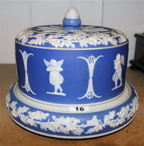 Wedgwood stilton dish